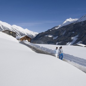 Winterwandern am Steinerkogel, Zillertaler Alpen, Tirol, sterreich.